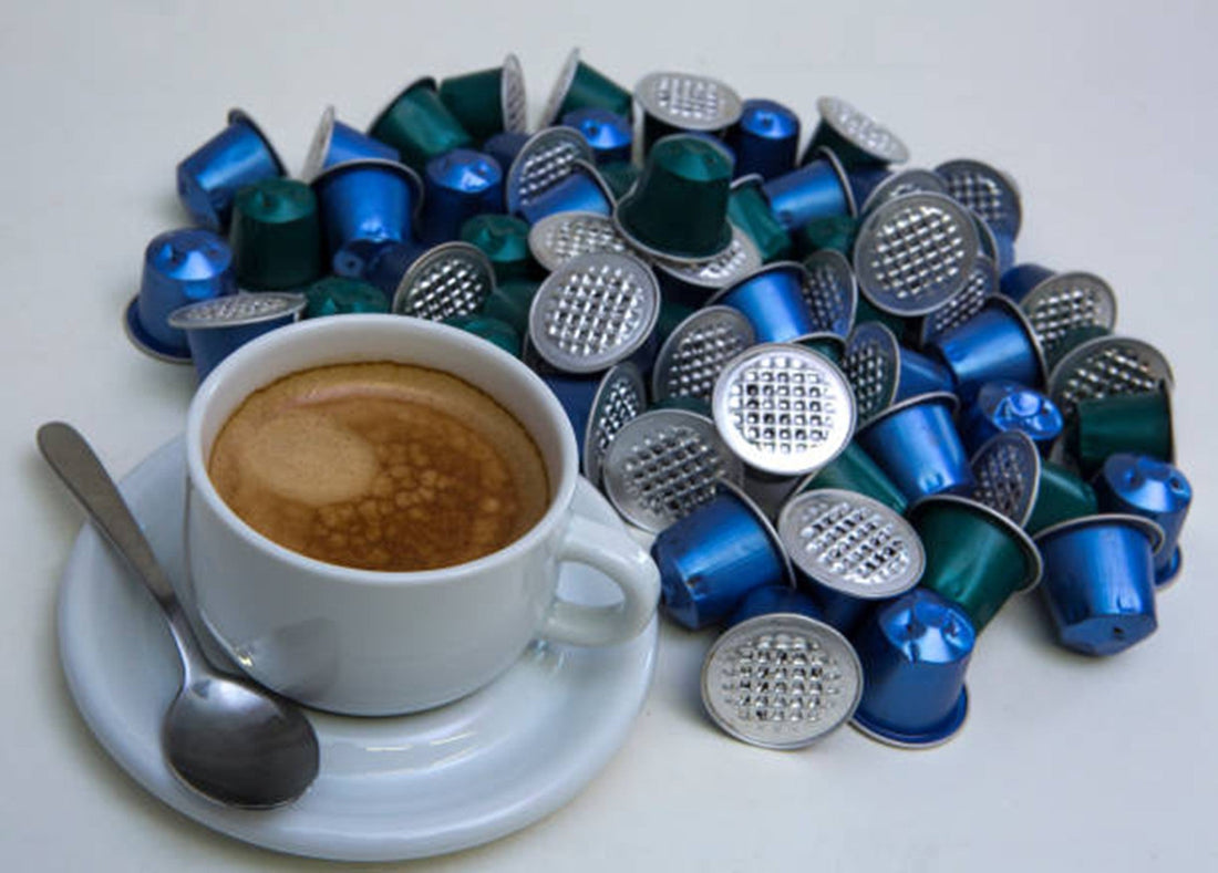 Single-Serve Coffee Versus Coffee Pods: Which Makes the Better Daily Cup